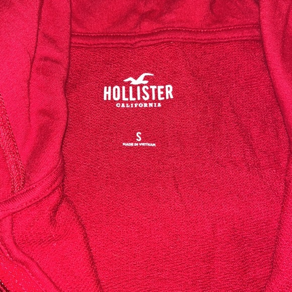 Holister red cropped zip up - Picture 2 of 4